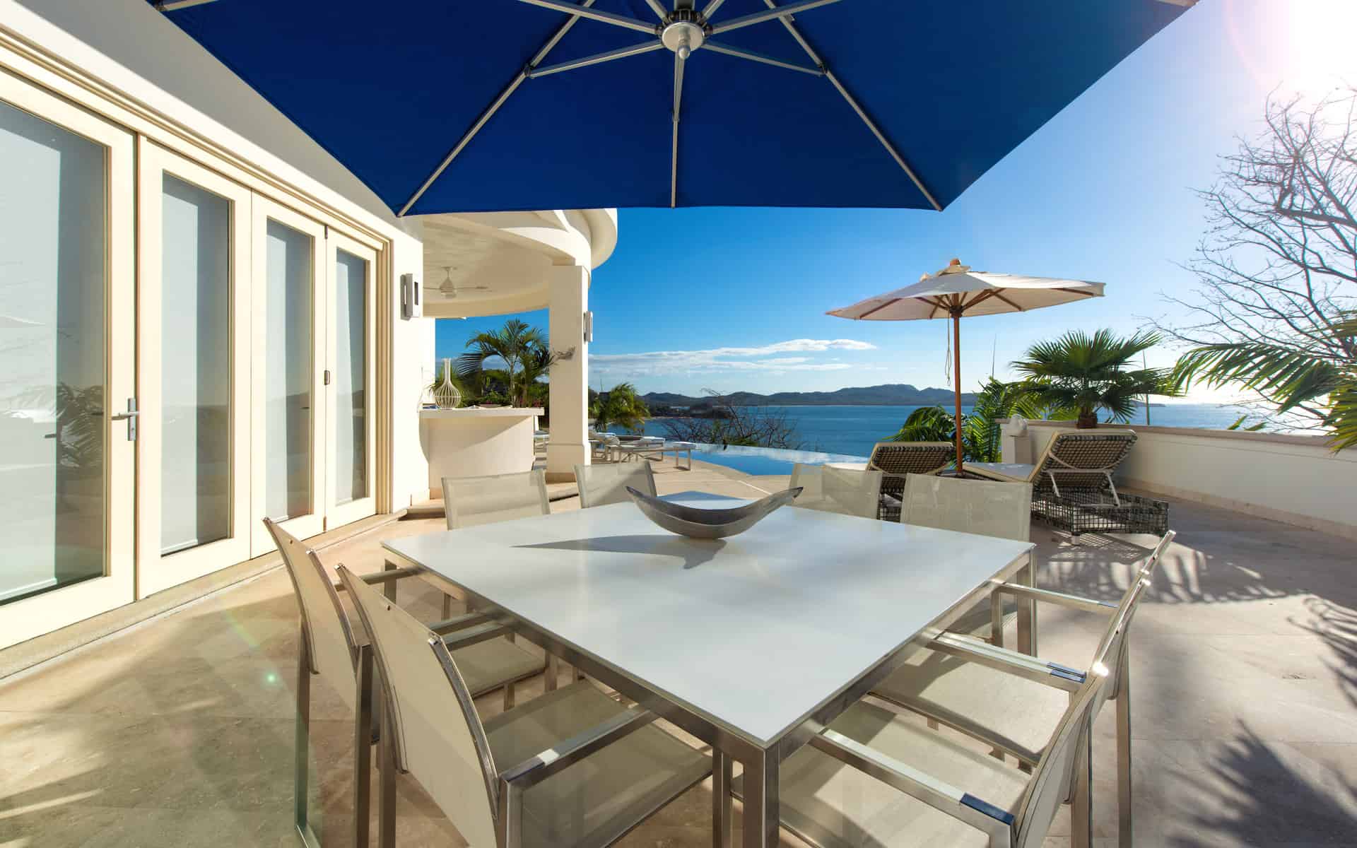 Giant Luxury Villa with Pool and Sumptuous Ocean Views in Flamingo