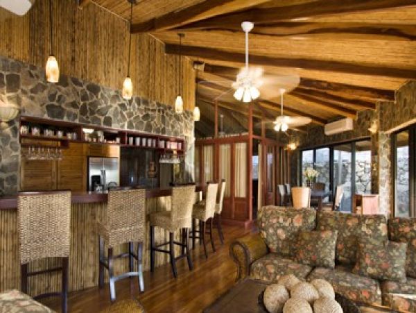 Beachfront Villa with big  pool at Playa Potrero
