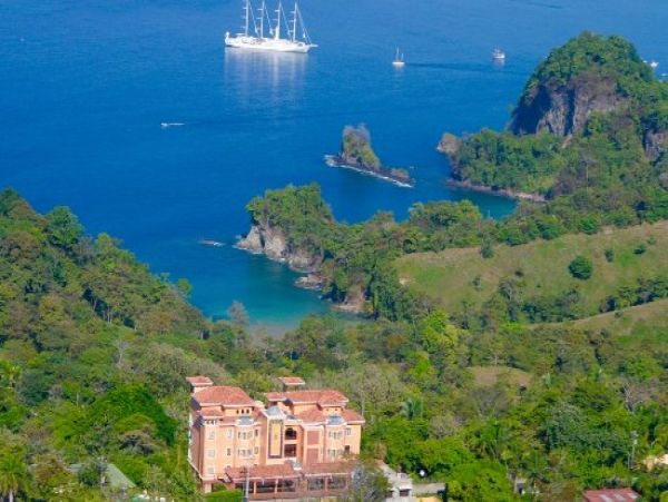 Four Pools Close to Coco luxury Accommodation