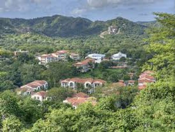 Four Pools Close to Coco luxury Accommodation