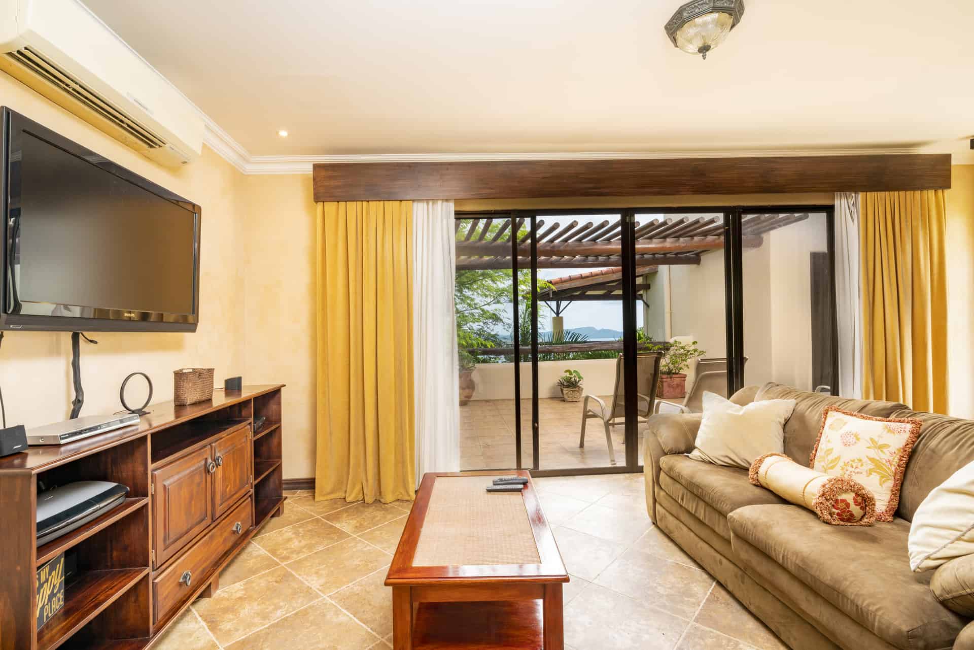 Costa Rica Gorgeous 4 Bedroom Vacation Pool Home Bay Views