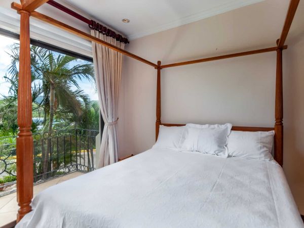 Playa Flamingo Condo 964787