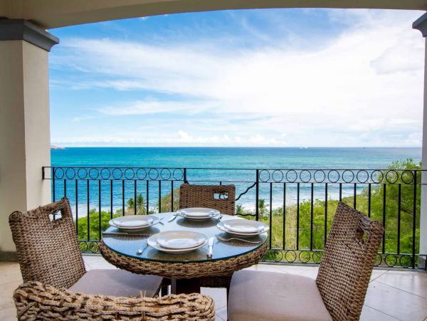 Three bedroom oceanview condo in Flamingo