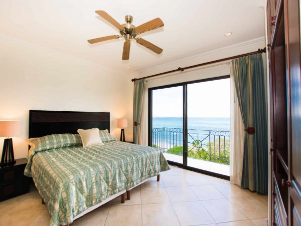 Three bedroom oceanview condo in Flamingo