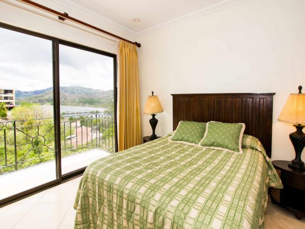 Three bedroom oceanview condo in Flamingo