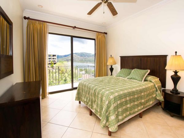 Three bedroom oceanview condo in Flamingo