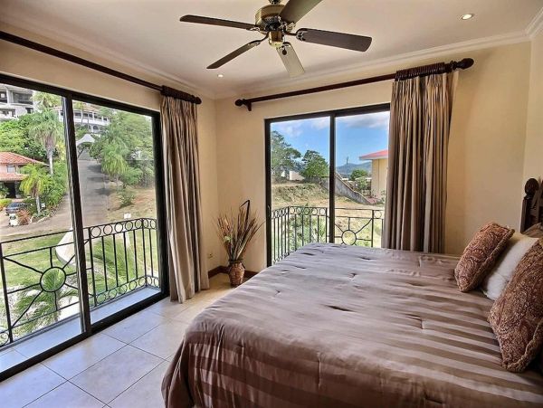 Playa Flamingo Condo 964791