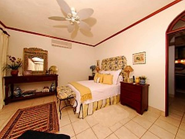 Beachfront Home with a private pool, top location!