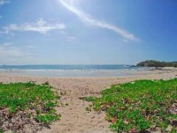 Beachfront Home with a private pool, top location!