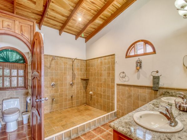Flamingo Beach Five Bedroom Ocean View Villa