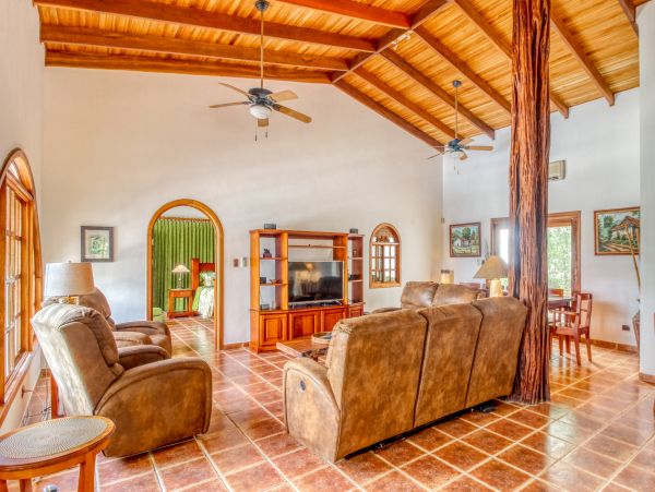 Flamingo Beach Five Bedroom Ocean View Villa
