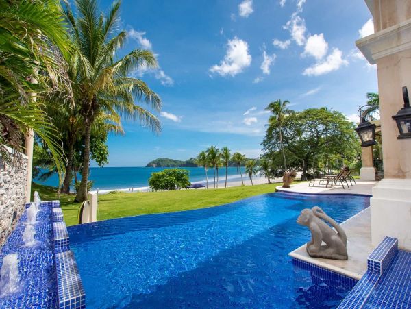 Luxury Six Bedroom Flamingo Villa Steps from Beach