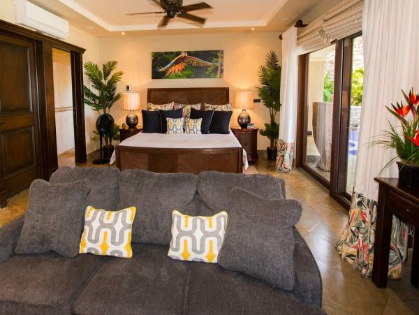 Luxury Six Bedroom Flamingo Villa Steps from Beach