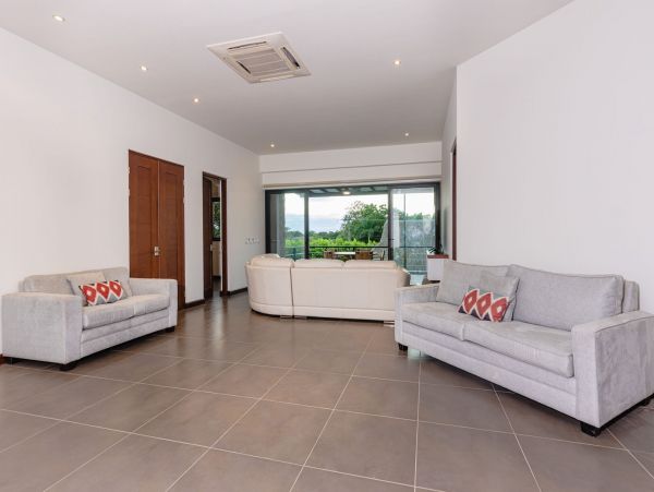 Gorgeous 6 Bedroom Pool Villa in Guanacaste Walk To Beach