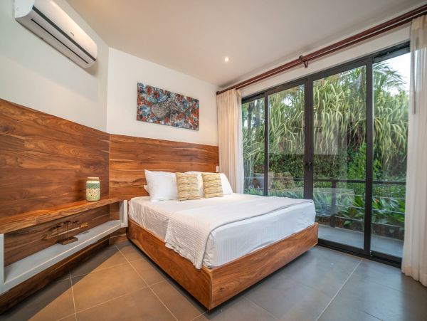 Gorgeous 6 Bedroom Pool Villa in Guanacaste Walk To Beach
