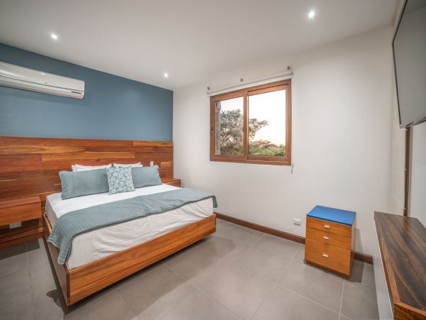 Gorgeous 6 Bedroom Pool Villa in Guanacaste Walk To Beach