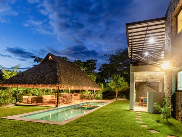 Gorgeous 6 Bedroom Pool Villa in Guanacaste Walk To Beach