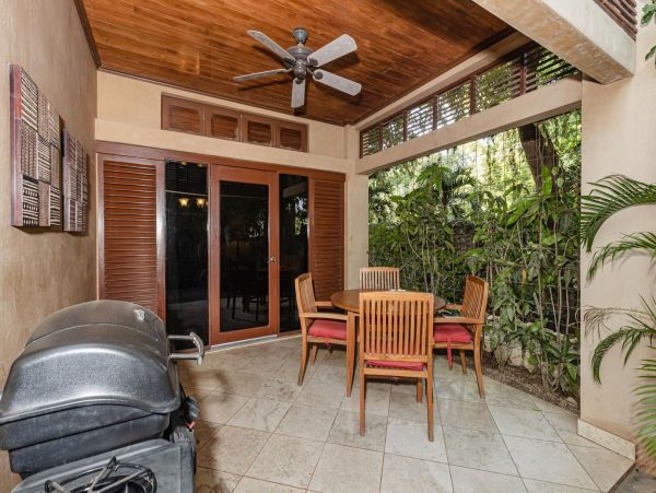 2 Bedroom Condo across the street from Langosta Beach