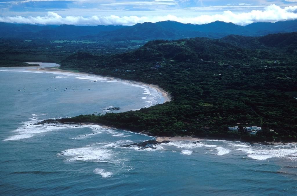 2 Bedroom Condo across the street from Langosta Beach