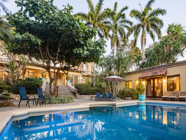 Oceanfront Tamarindo Vacation Pool Home Seven Bedroom Plus Guest House