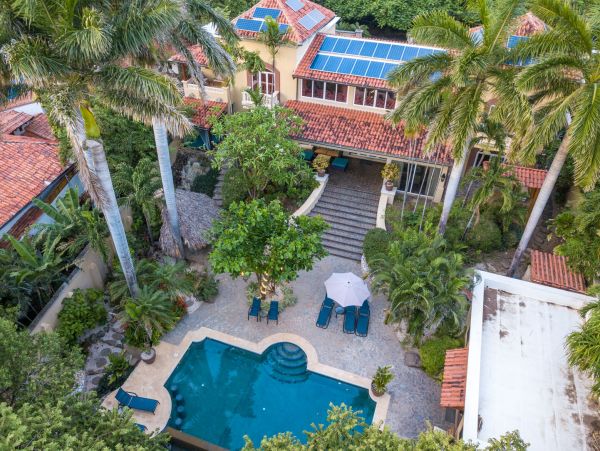 Oceanfront Tamarindo Vacation Pool Home Seven Bedroom Plus Guest House