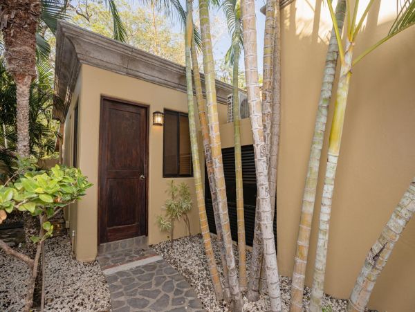 Oceanfront Tamarindo Vacation Pool Home Seven Bedroom Plus Guest House