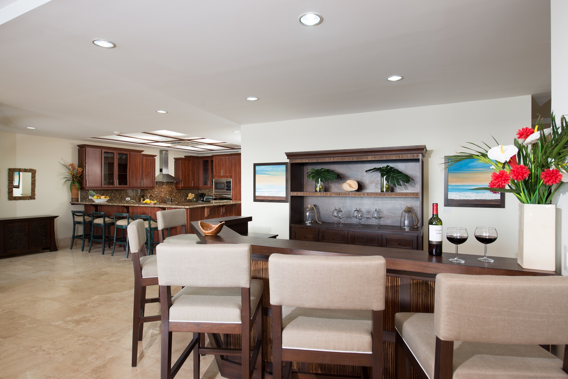 Beachfront Condo with amazing Ocean Views