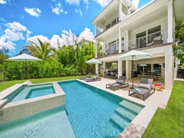 Longboat Key Vacation Rentals | Luxury 3-Bedroom Florida Beach Home