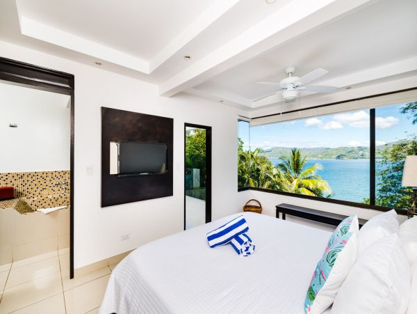 Four bedroom Villa in Tamarindo