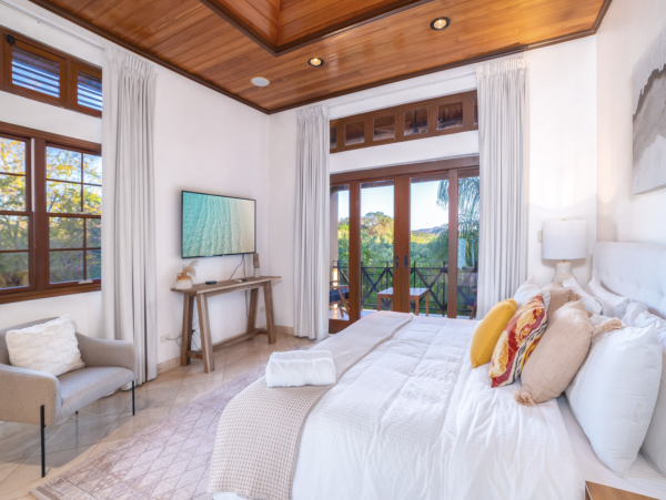 Luxury Tamarindo Beach Club Access