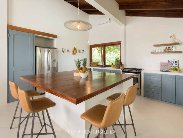 Luxury Villa Less than  Half mile to  Beach Playa Flamingo