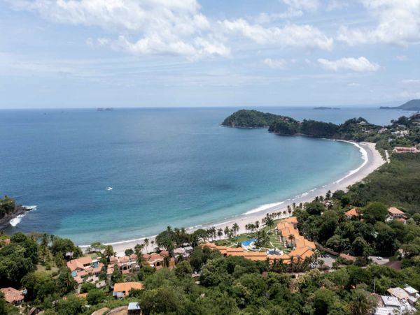 Luxury Villa Less than  Half mile to  Beach Playa Flamingo