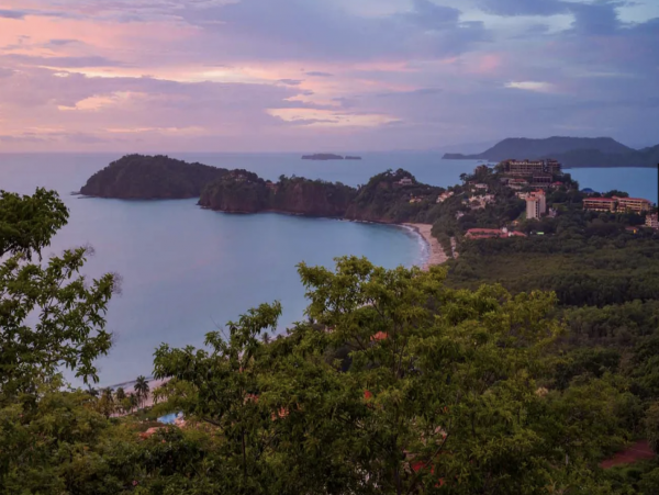 Luxury Villa Less than  Half mile to  Beach Playa Flamingo