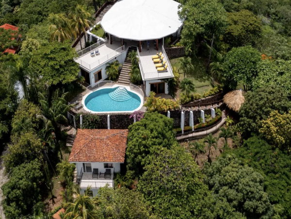 Luxury Villa Less than  Half mile to  Beach Playa Flamingo