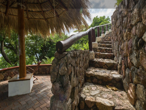 Luxury Villa Less than  Half mile to  Beach Playa Flamingo