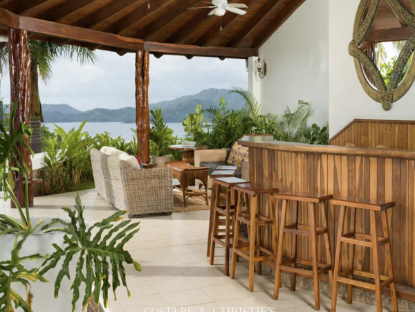 Luxury Villa Less than  Half mile to  Beach Playa Flamingo