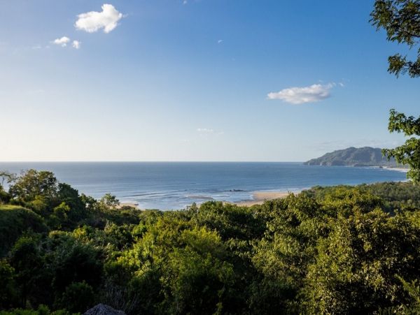 Four Bedroom Tamarindo Vacation Villa Short Walk to Beach