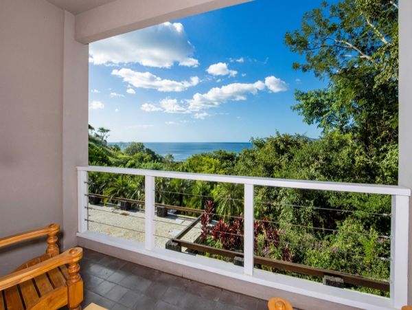 Four Bedroom Tamarindo Vacation Villa Short Walk to Beach