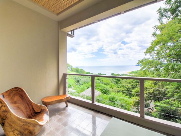 Four Bedroom Tamarindo Vacation Villa Short Walk to Beach