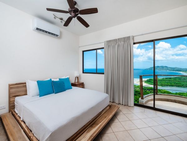 Four Bedroom Home with Infinity Pool & Ocean View