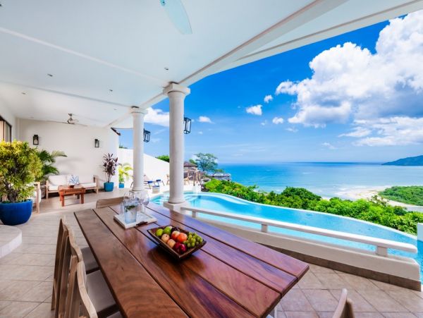 Four Bedroom Home with Infinity Pool & Ocean View