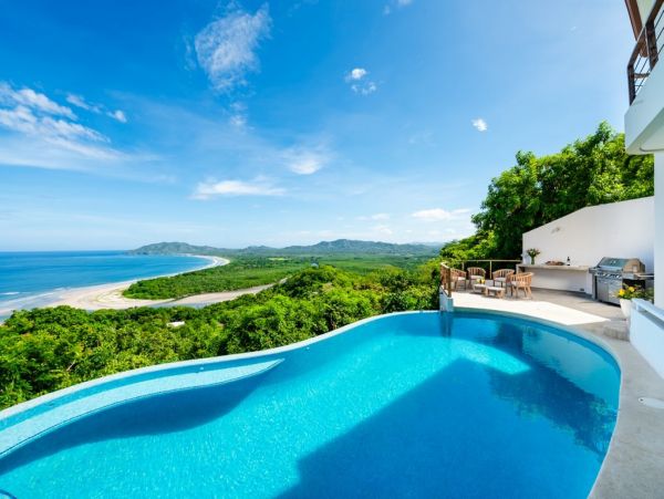 Four Bedroom Home with Infinity Pool & Ocean View