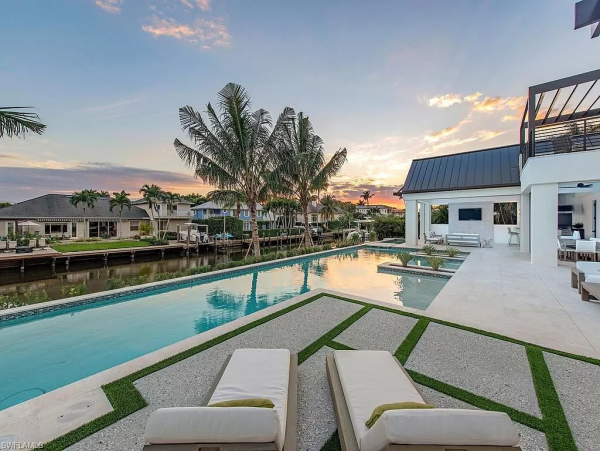 Canal View Luxury Naples Vacation Pool Home