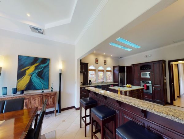 Beautiful Villa with 6 Bedrooms & Golf Course View - additional view, photo 2