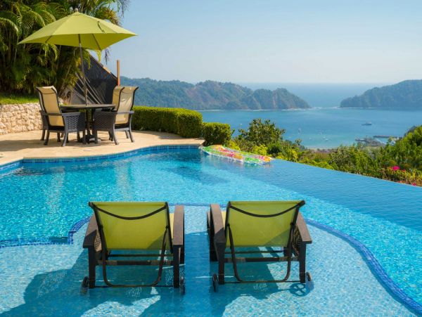 Elegant 5 Bedroom Home with Amazing Views