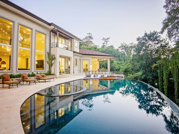 Los Sueños Vacation Home Five Bedroom