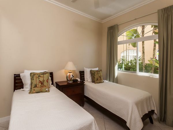 Luxury Interior Walk Out Vacation Condo Jaco