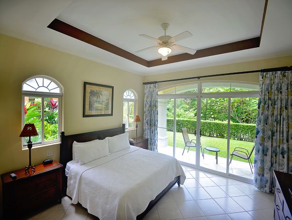 Luxury Interior Walk Out Vacation Condo Jaco