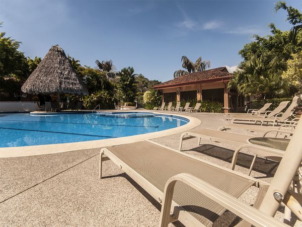 Luxury Interior Walk Out Vacation Condo Jaco