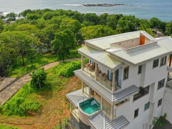 Playa Tamarindo luxury Vacation Villa